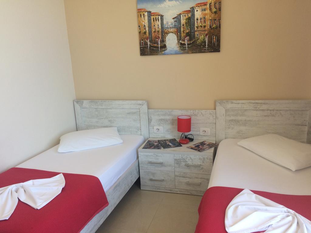 Berti Apartments Sarandë Exteriör bild