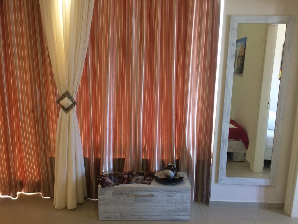Berti Apartments Sarandë Exteriör bild