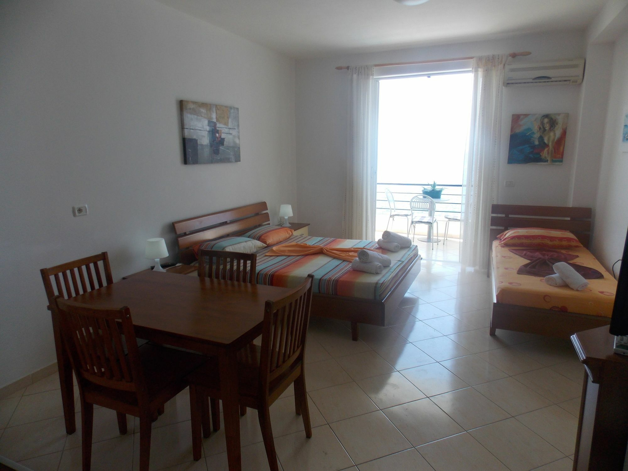 Berti Apartments Sarandë Exteriör bild
